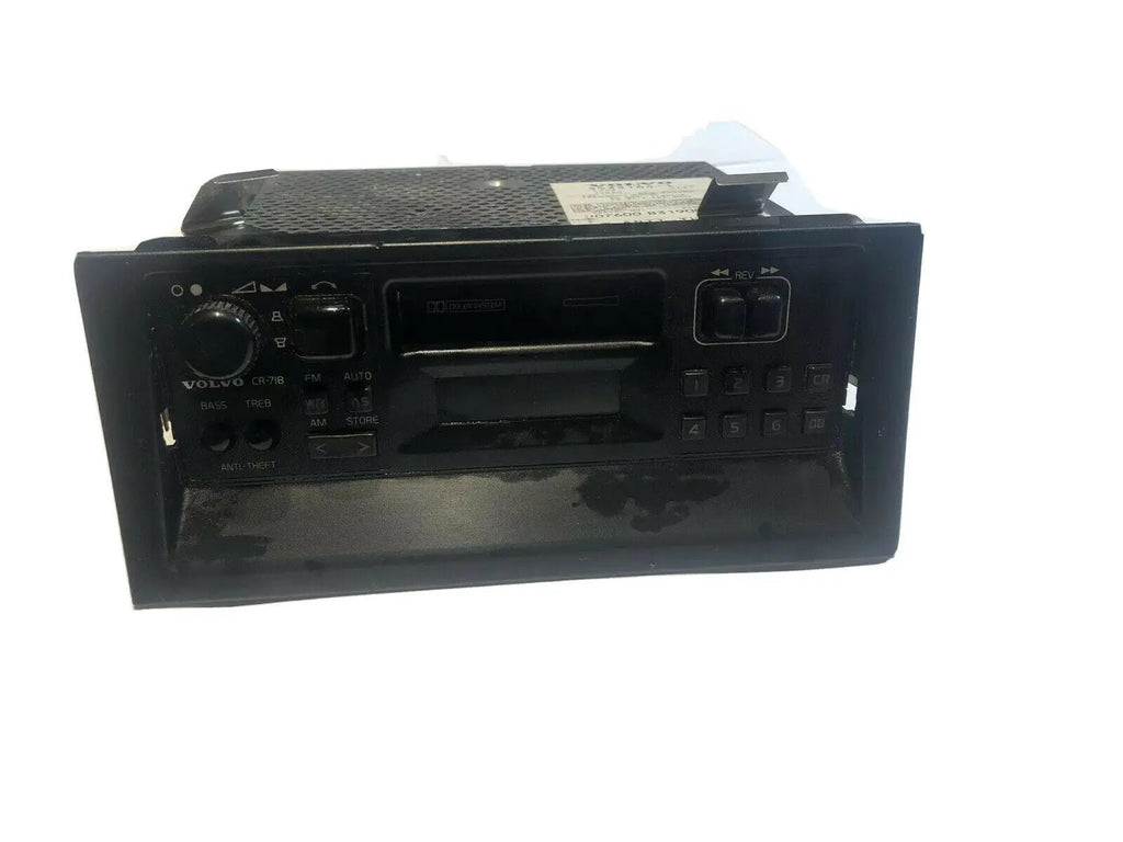 Volvo 740 760 790 AM/FM Cassette Player 3533164-1 OEM by Volvo