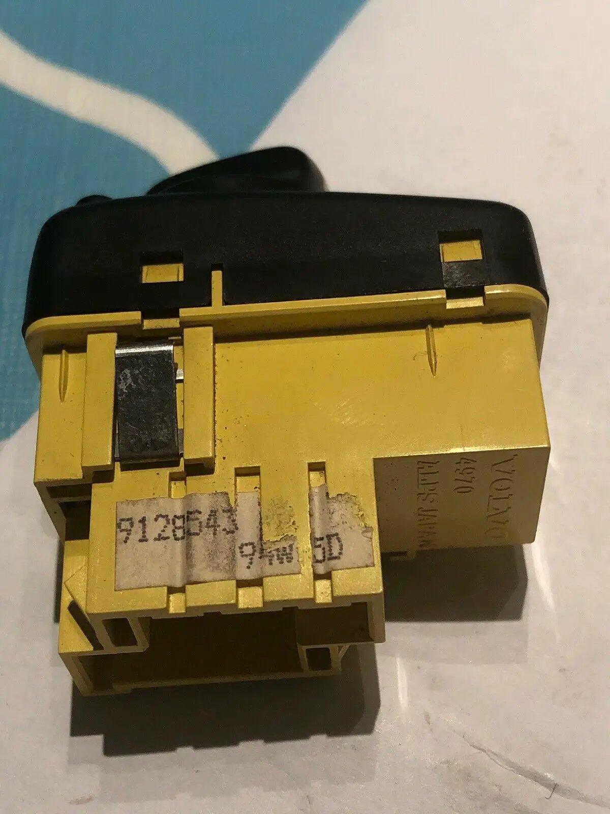 Volvo 4970/9128543 Switch RESET INFO INFORMATION BUTTON by Volvo