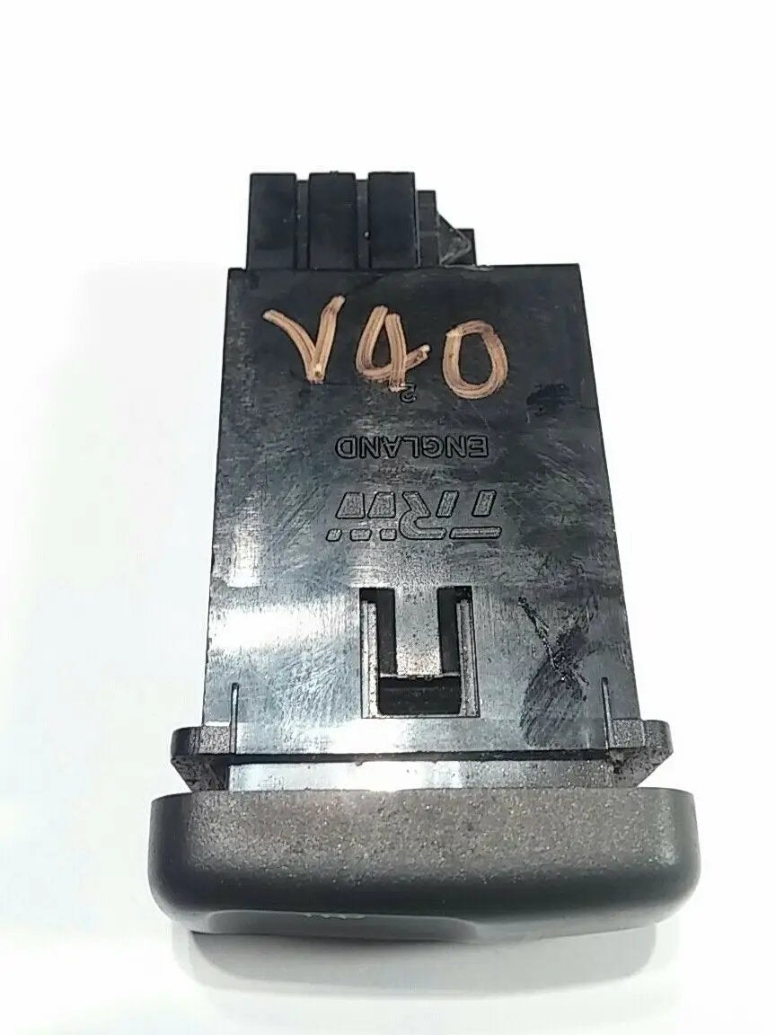 2000-2004 Volvo s40 v40 drivers passenger side heated seat switch 30862855 by Volvo