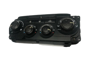 05-07 Chrysler 300 P55111030AE Temperature Control Panel
