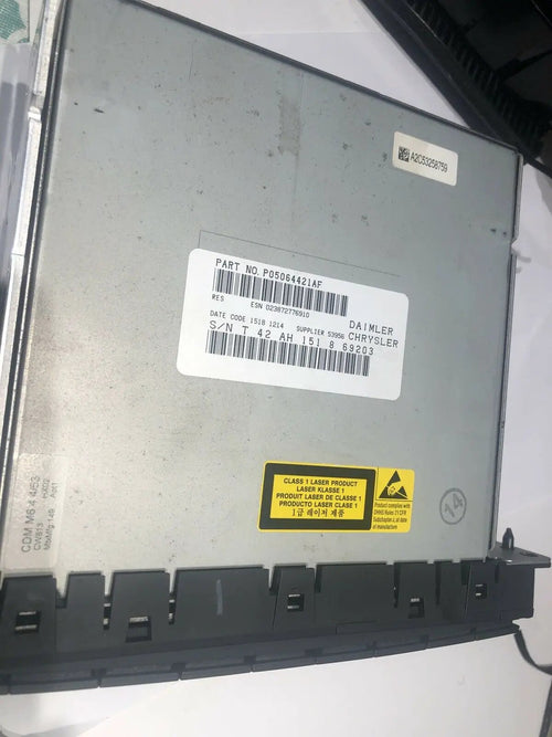 08 2008 Dodge Chrysler Jeep am fm satellite single CD radio receiver P05064421AF by Dodge