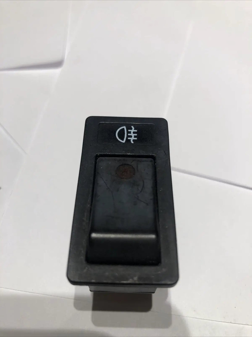 87 86 88 89 92 90 91 Volvo 740 oem fog light switch button 1362338 by OEM