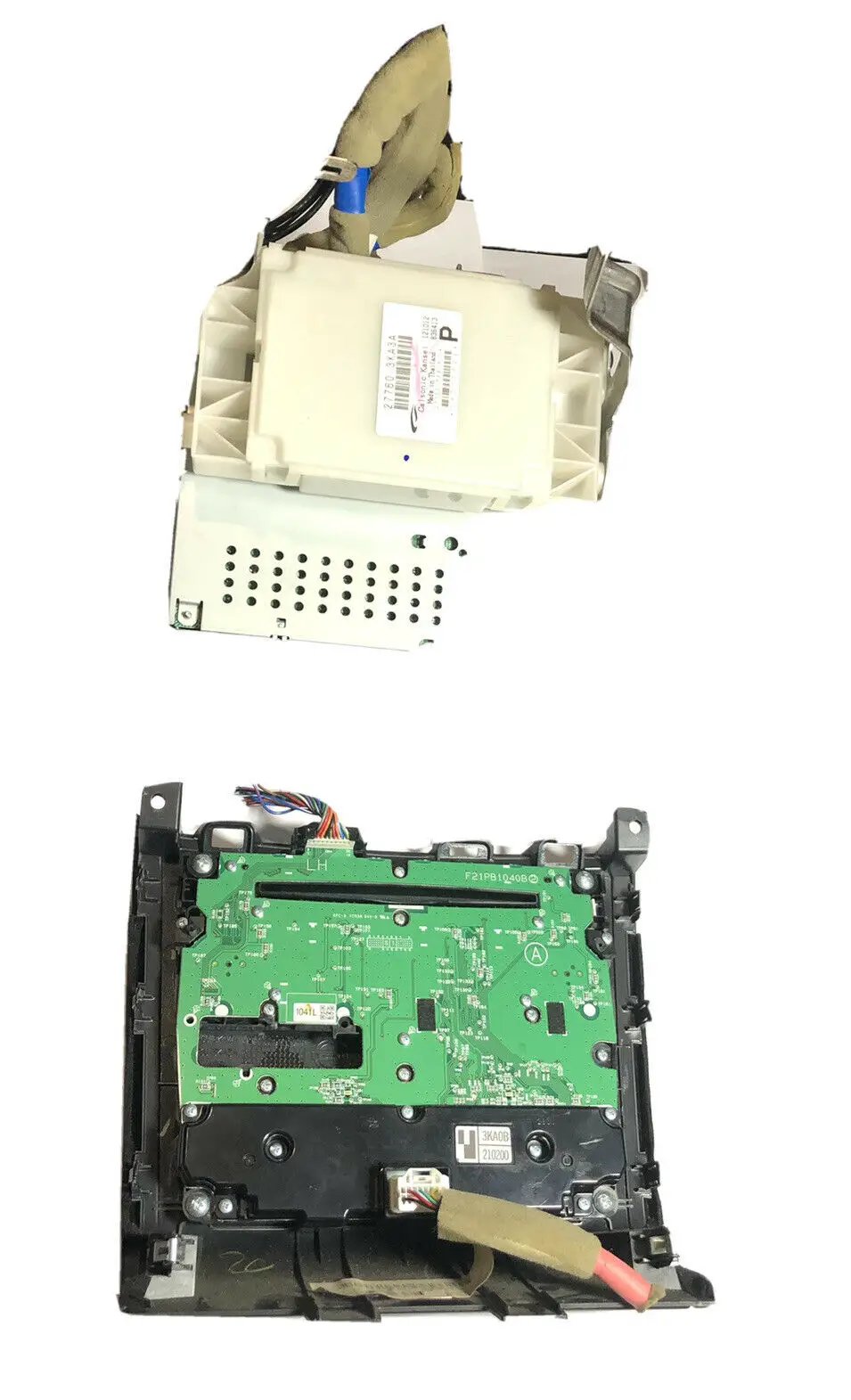 2013 - 2016 Nissan Pathfinder Radio 6 Disc Cd Player FM AM AUX 28185-3KA1A OEM by Nissan