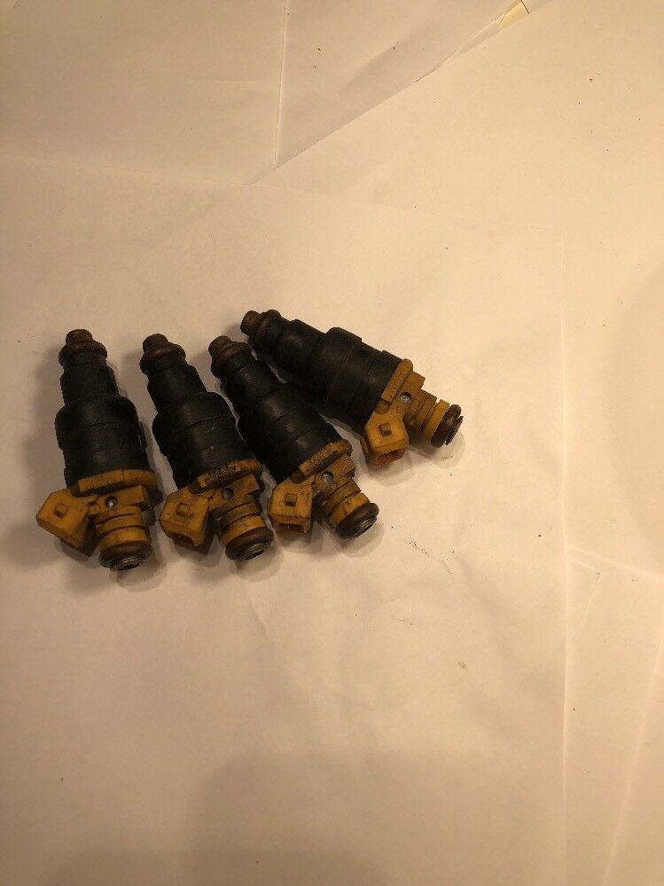 SET OF 4 SIEMENS OEM FUEL INJECTOR 1389563 1989-1995 VOLVO 740-940 2.3L L4