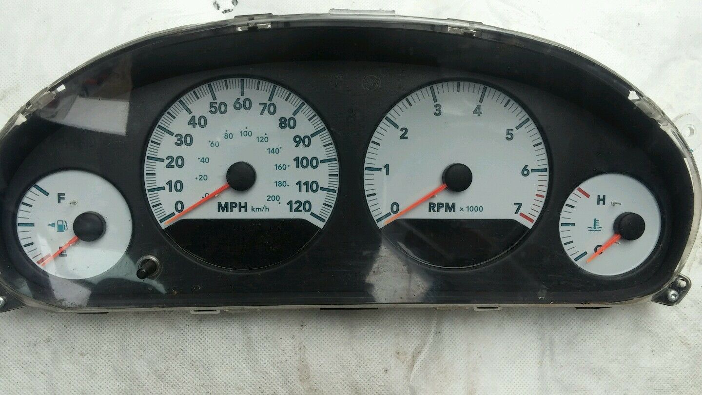 2005 OEM DODGE GRAND CARAVAN ODOMETER SPEEDOMETER TACHOMETER GAS GAUGE CLUSTER