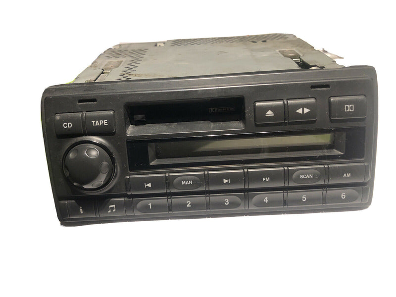 03 04 LAND ROVER DISCOVERY TAPE CASSETTE RADIO AUX  XQD101390LNF PRE OUT