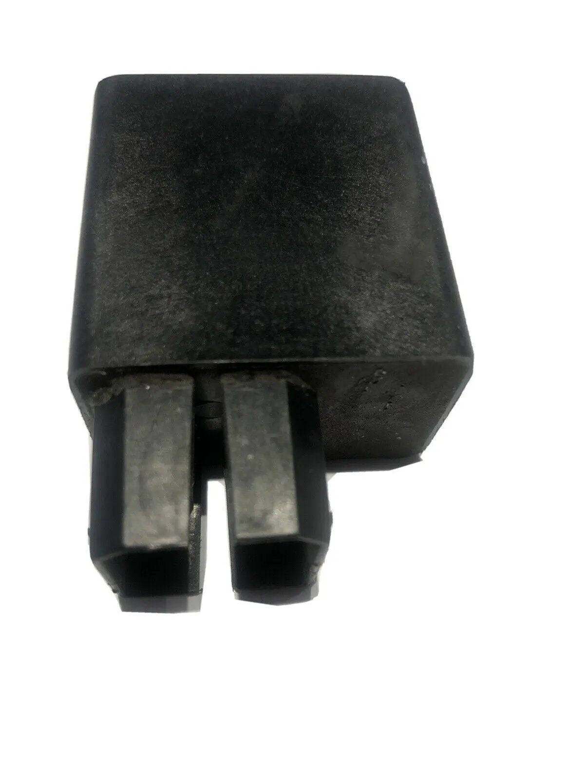 One New KAE Starter Relay 899931 1323592 for Volvo 240 244 245 740 760 780 940 by KAE