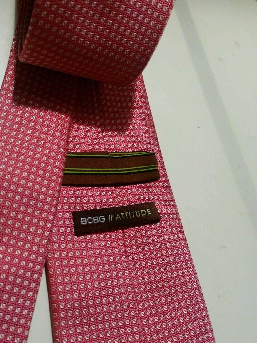 bcbg pink and white tie