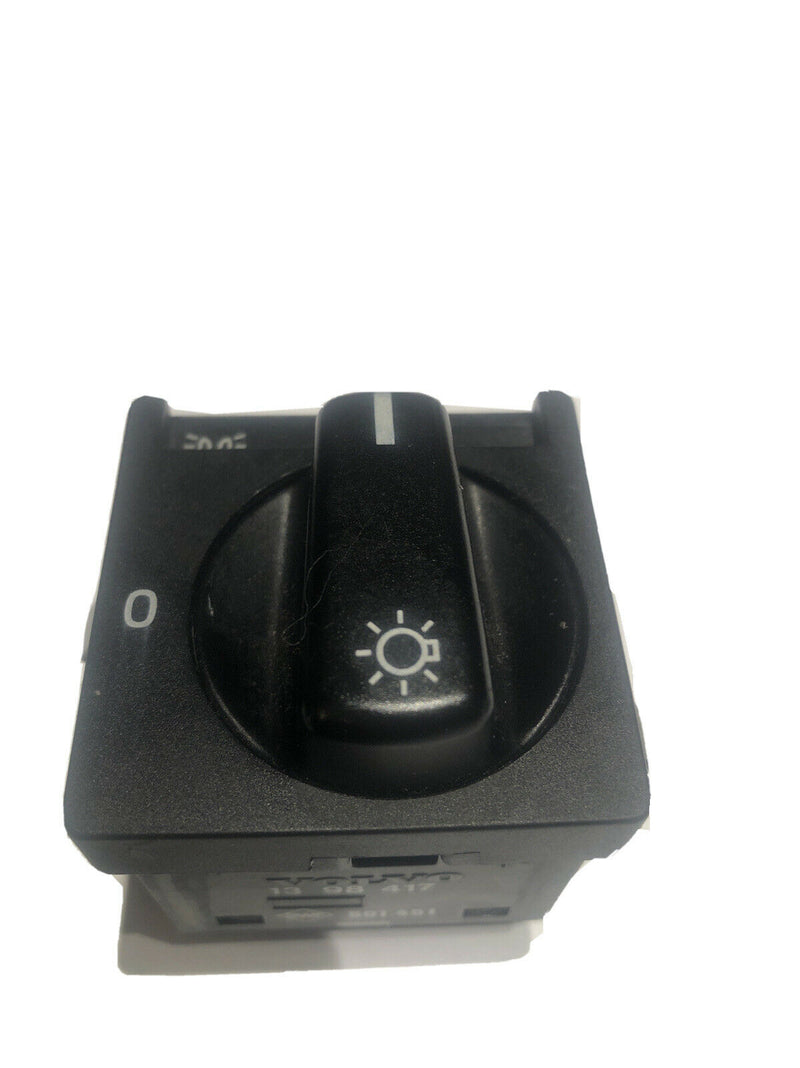 VOLVO GENUINE 850 HEADLIGHT SWITCH 1398417