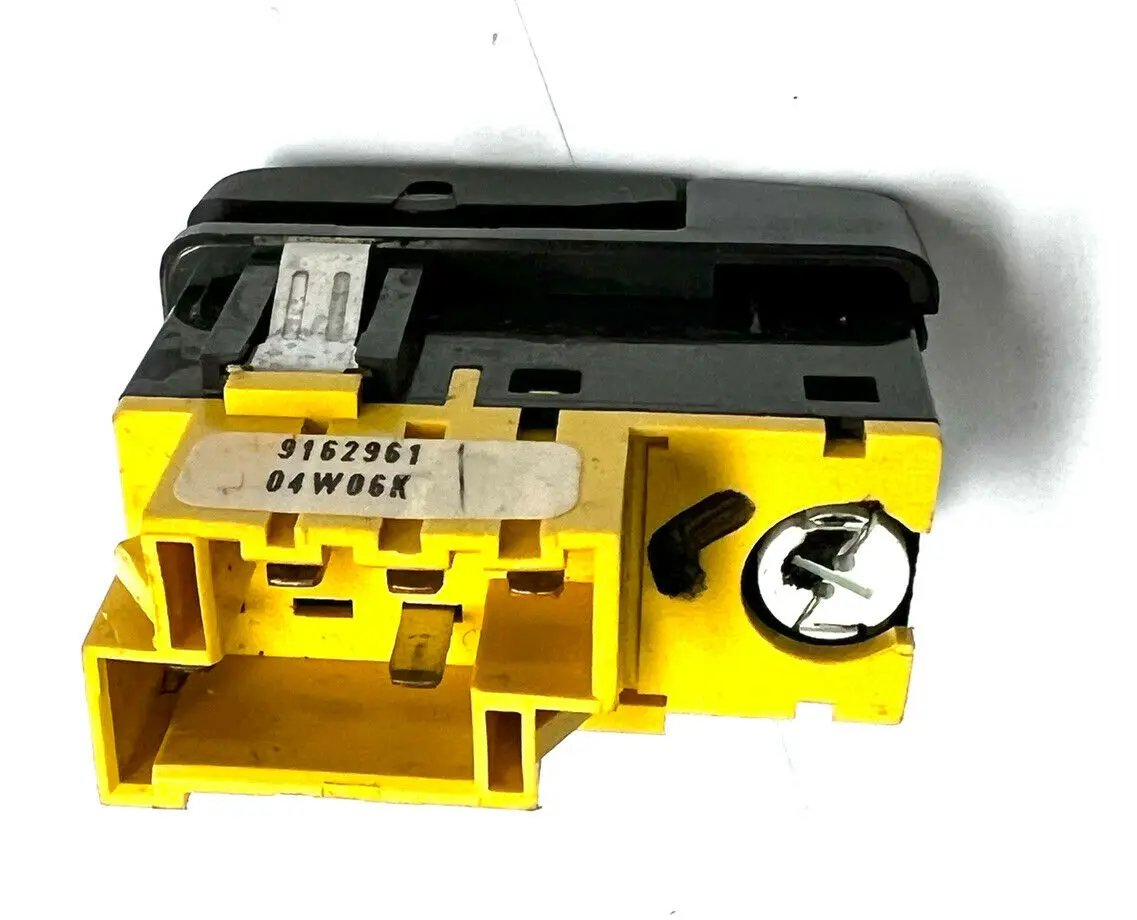 98-00 Volvo V70R V70 S70 C70 Fog Light Lamp Control Switch 9162961 OEM #1130E by Volvo