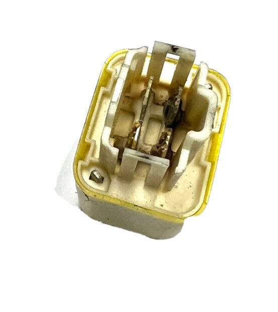 585-Toyota & Lexus 4-Pin Fuel Pump Yellow Relay 28380-30010 Denso ND 056700-7630