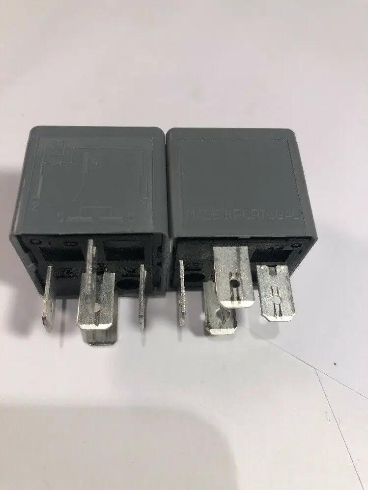 OEM Volvo MULTI PURPOSE RELAY 850 S40 V50 S60 C70 S70 S80 V70 V70XC by Volvo