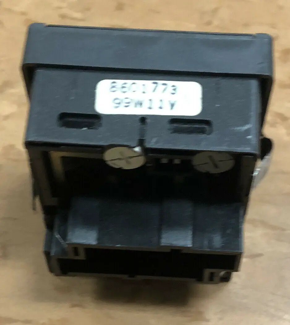 GENUINE 98-00 VOLVO S70 V70 / 98-04 VOLVO C70 Headlight Switch 8622023 8601773 by VOLVO