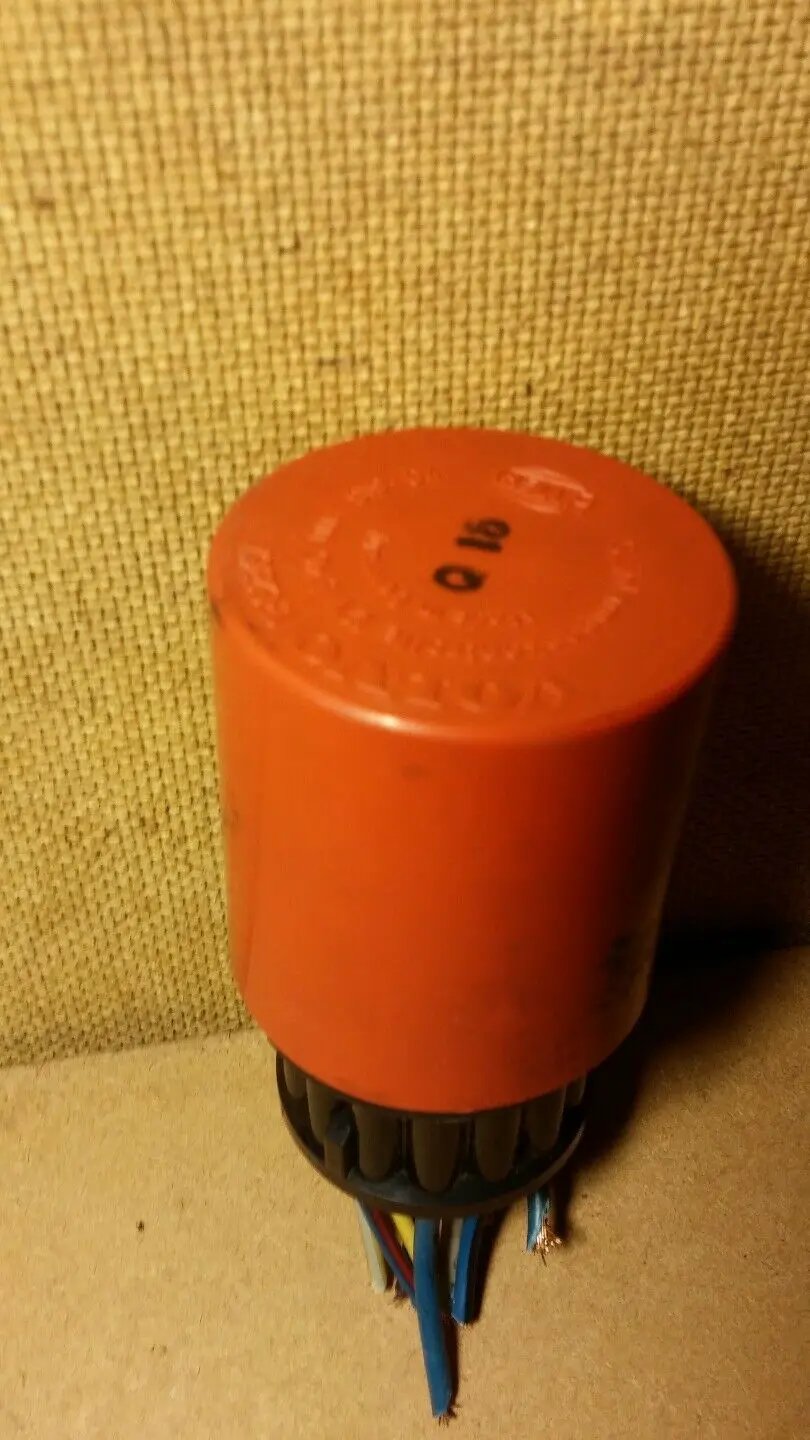 OEM Volvo OEM 240 740 760 780 940 940 1986-1995 Volvo Bulb Failure Relay (Red) by Volvo