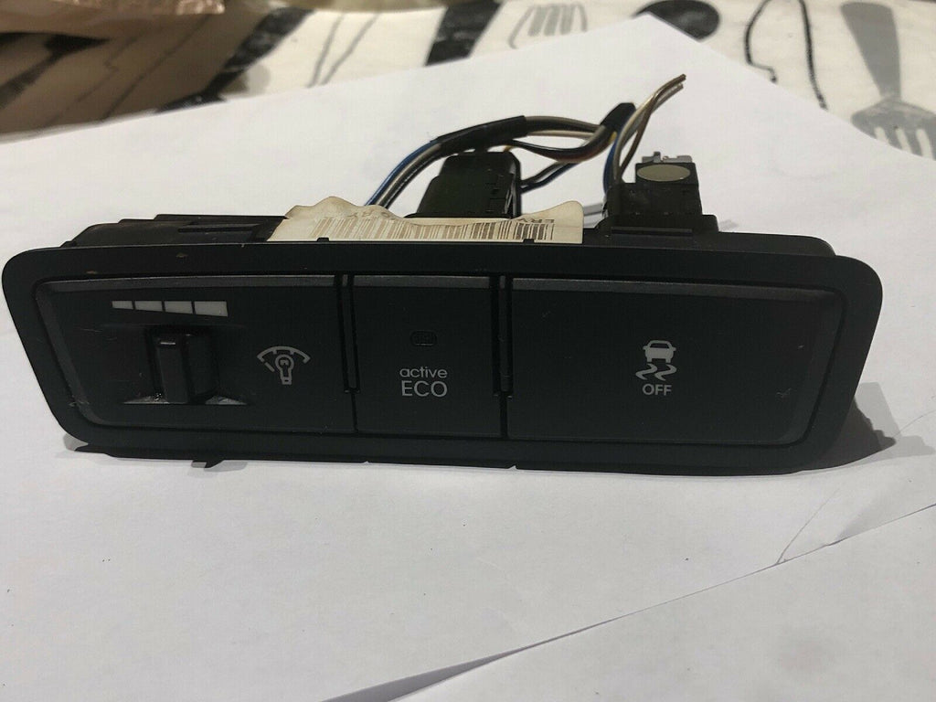 SONATA 2013 DIMMER & TRACTION CONTROL SWITCH 233097