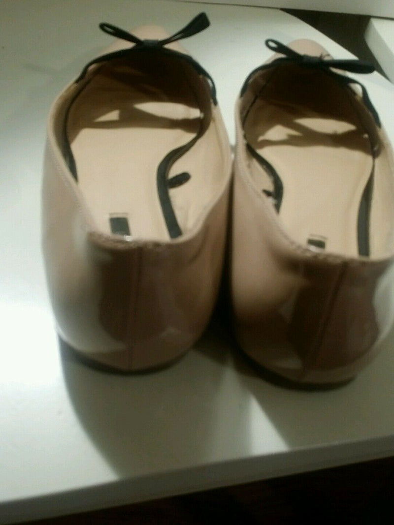 Forever 21 Cream & Black Patent Leather Bow Ballet Flats 8 sexy and comfortable.