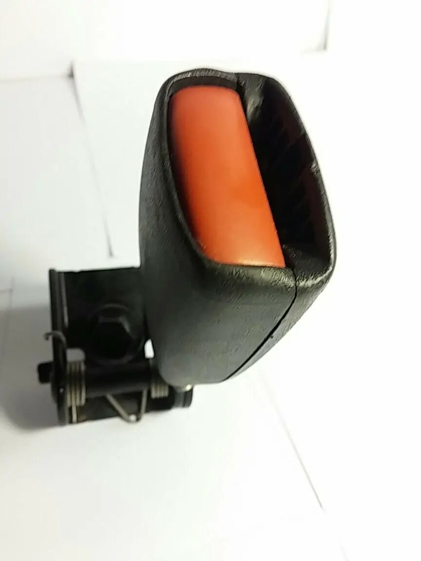 VOLVO seatbelt clip clip9203302 S70 C70 XC70 V70 98-2000 by DALEY1DEALS,LLC.