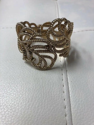 VINTAGE DECO  DESIGNED GOLD  PLATED  SNAP ON BRACELET