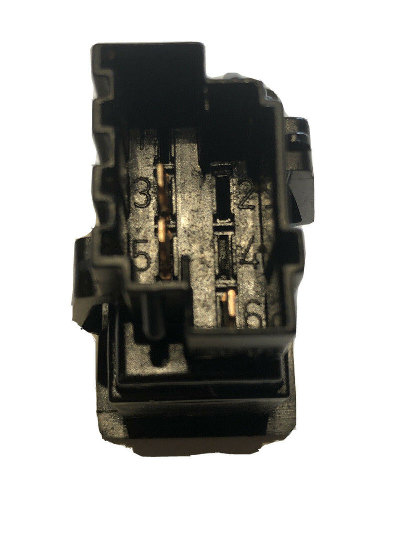 87 86 88 89 92 90 91 Volvo 740 oem fog light switch button 1362338