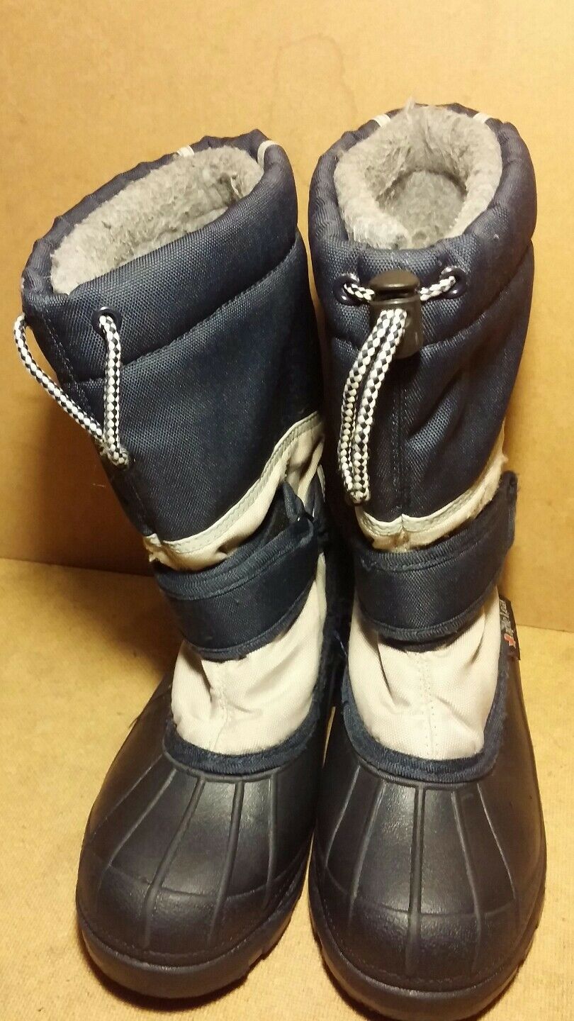 BOY SIZE 4 RUBBER/CANVAS WINNER SHOER NAVY BLUE & BEIGE MADE CANADA GOOD & CHEAP
