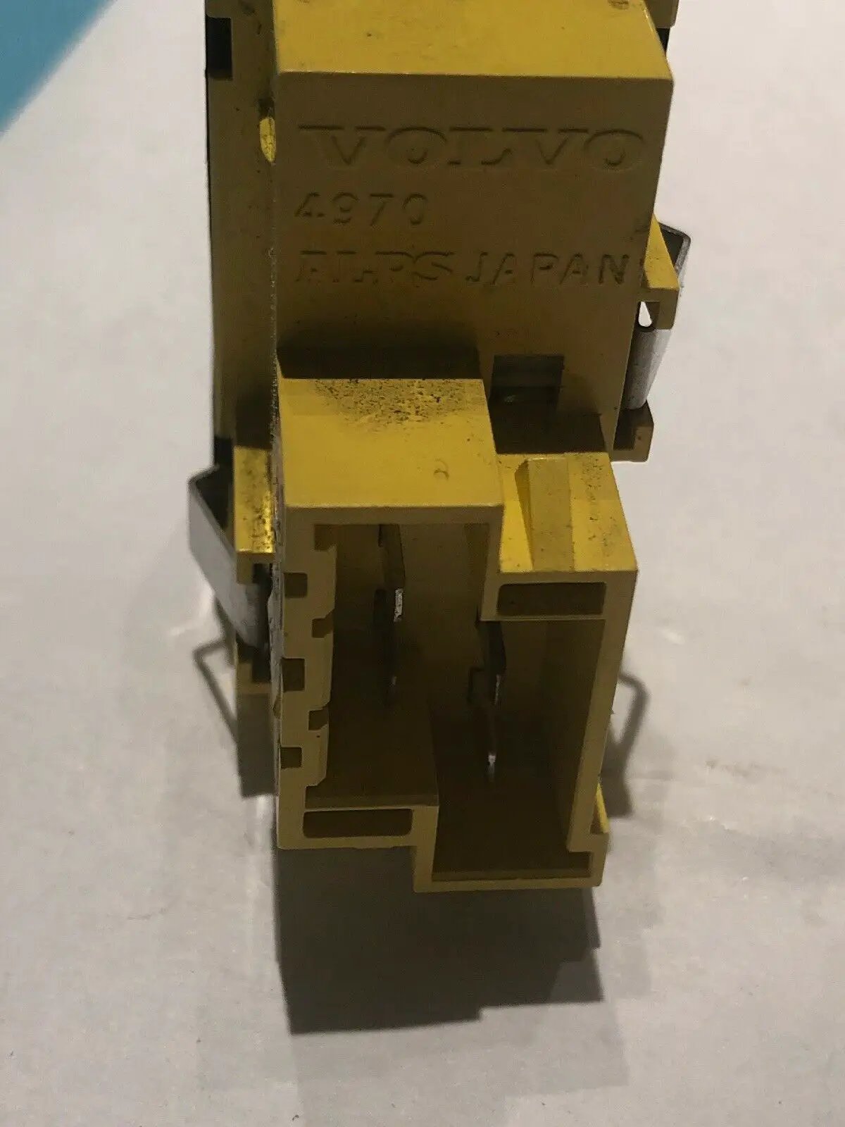 Volvo 4970/9128543 Switch RESET INFO INFORMATION BUTTON by Volvo