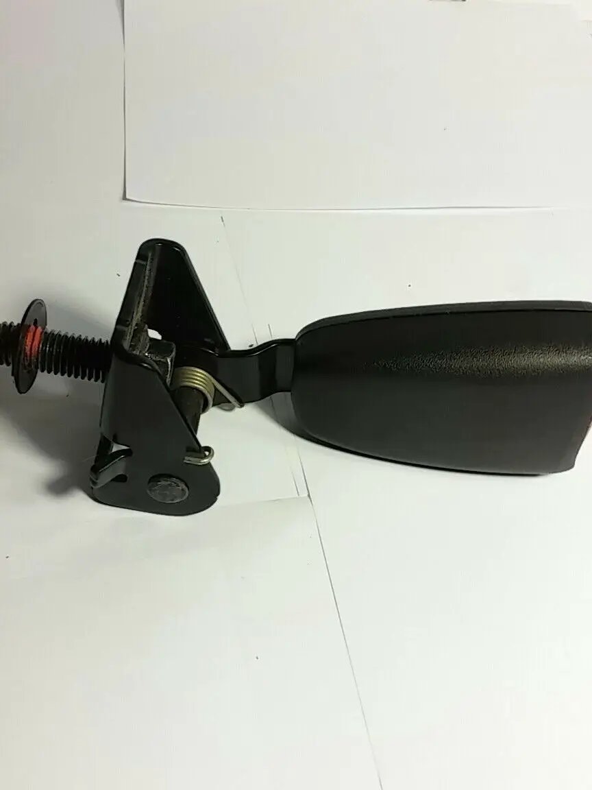 VOLVO seatbelt clip clip9203302 S70 C70 XC70 V70 98-2000 by DALEY1DEALS,LLC.