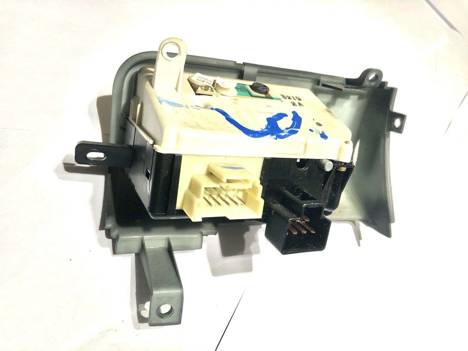 Dimmer. Mirror Dodge Grand Caravan Headlight Mirror Switch 1996-00 Black