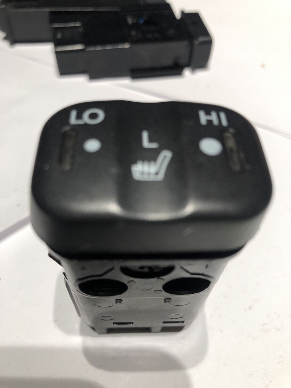2001-2003 Acura 3.2 CL OEM Heated Seat Switch p/n# M15993