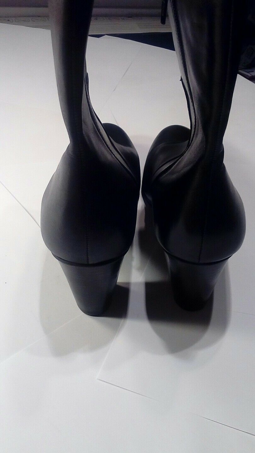 bass black leather upper booty boits size 10