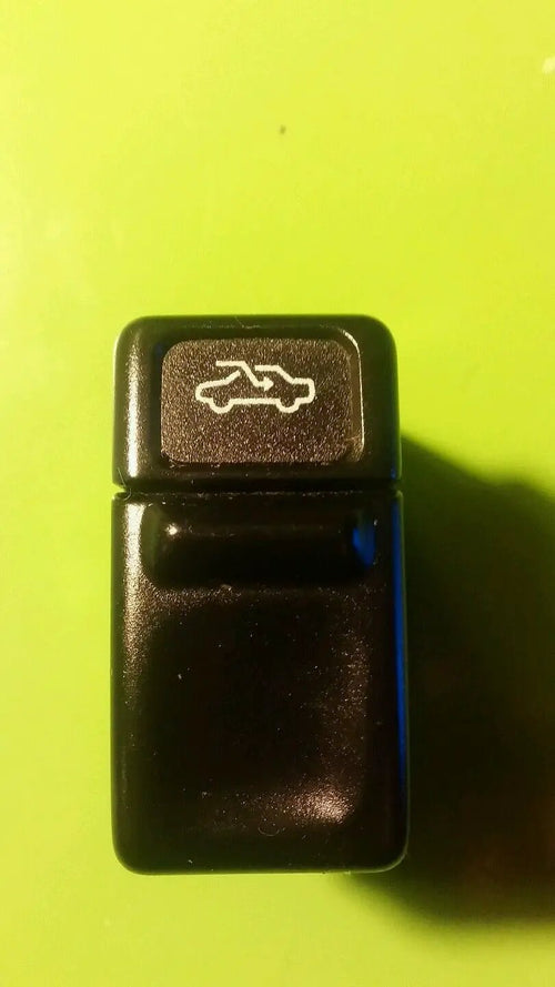 1994- 1997 Volvo 850 Power Sun Roof Switch OEM # 9128537 by Alps