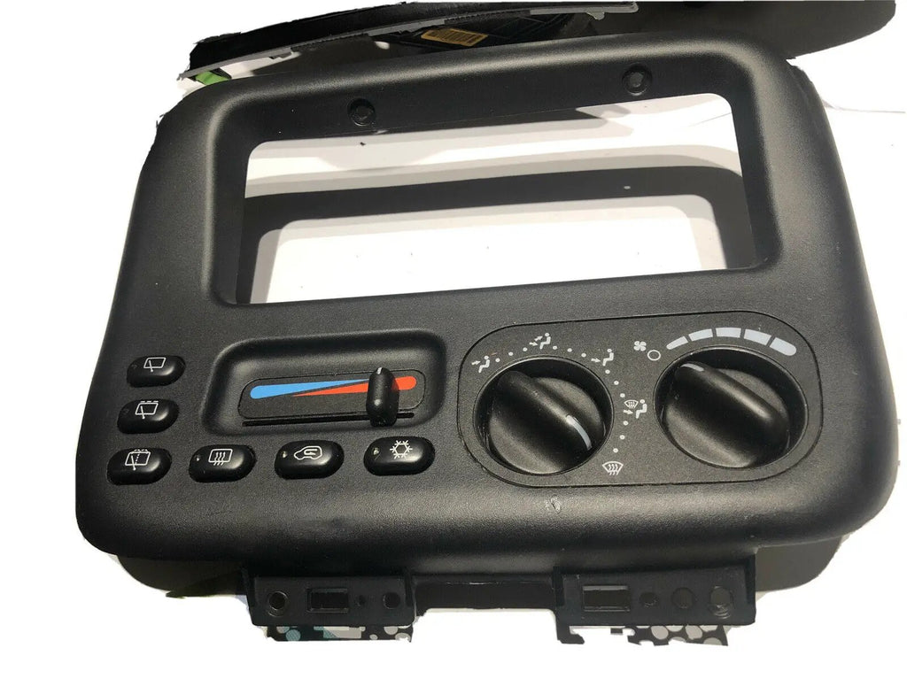 915AB 1997 1998 OE 1999-2000 CARAVAN VOYAGER AC HEAT TEMPERATURE CLIMATE CONTROL by Dodge