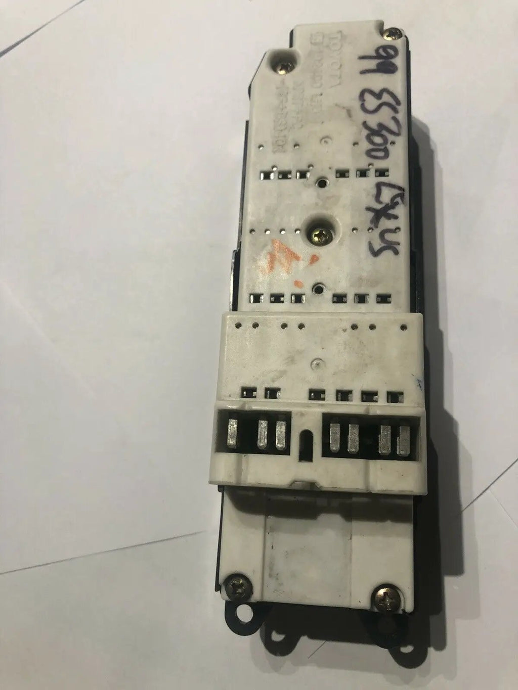 99 - 01 LEXUS ES300 3.0L V6 4D SEDAN DRIVER LEFT SIDE MASTER POWER WINDOW SWITCH by Toyota