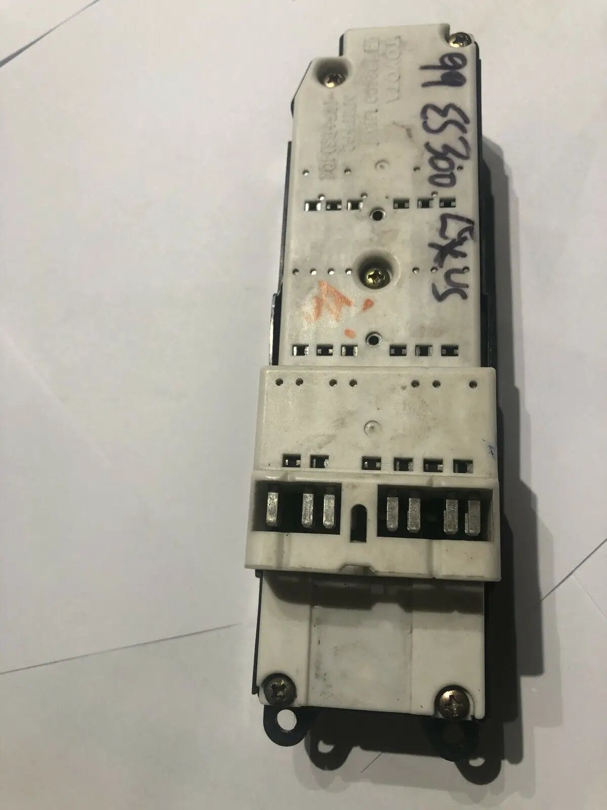 99 - 01 LEXUS ES300 3.0L V6 4D SEDAN DRIVER LEFT SIDE MASTER POWER WINDOW SWITCH by Toyota