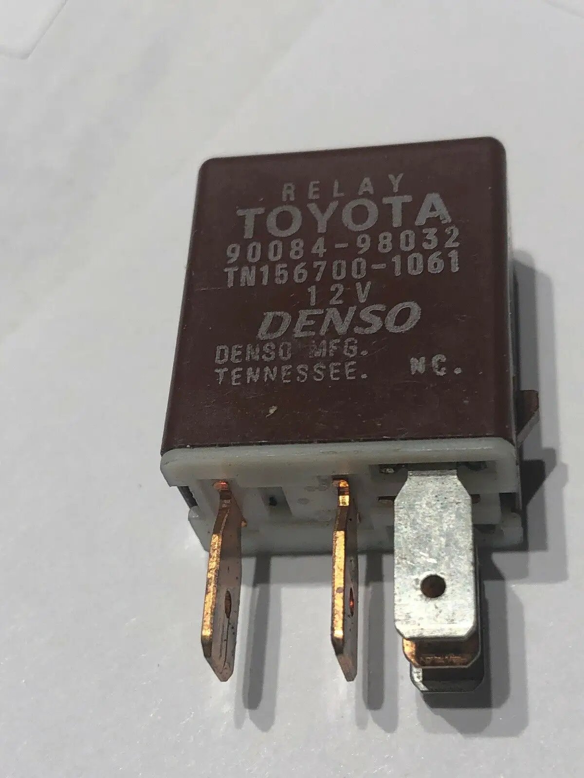 DENSO TOYOTA RELAY 90084-98032 by DENSO