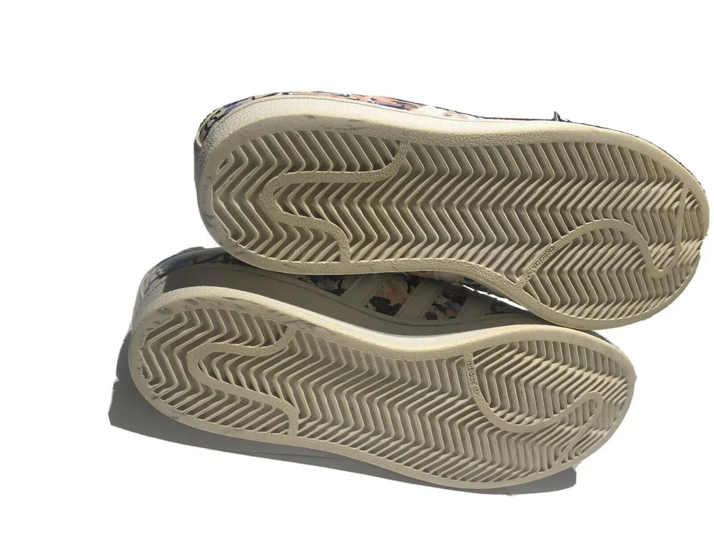 Floral Shell Toe Adidas Size 5.5 by adidas