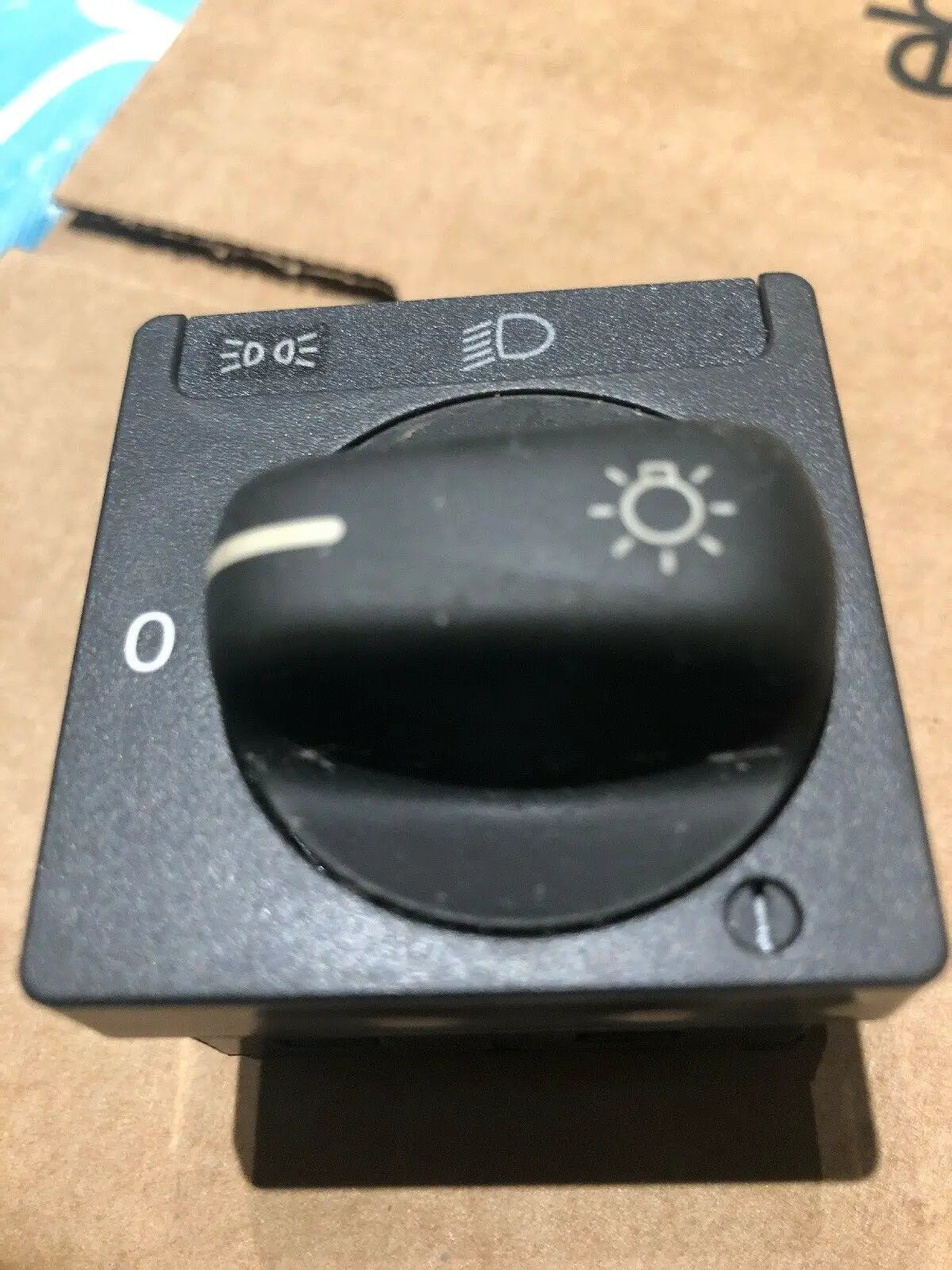 VOLVO 850 960 S90 V90 1994 95 96 1997 HEADLIGHT SWITCH OEM # 8601773 by OEM Volvo