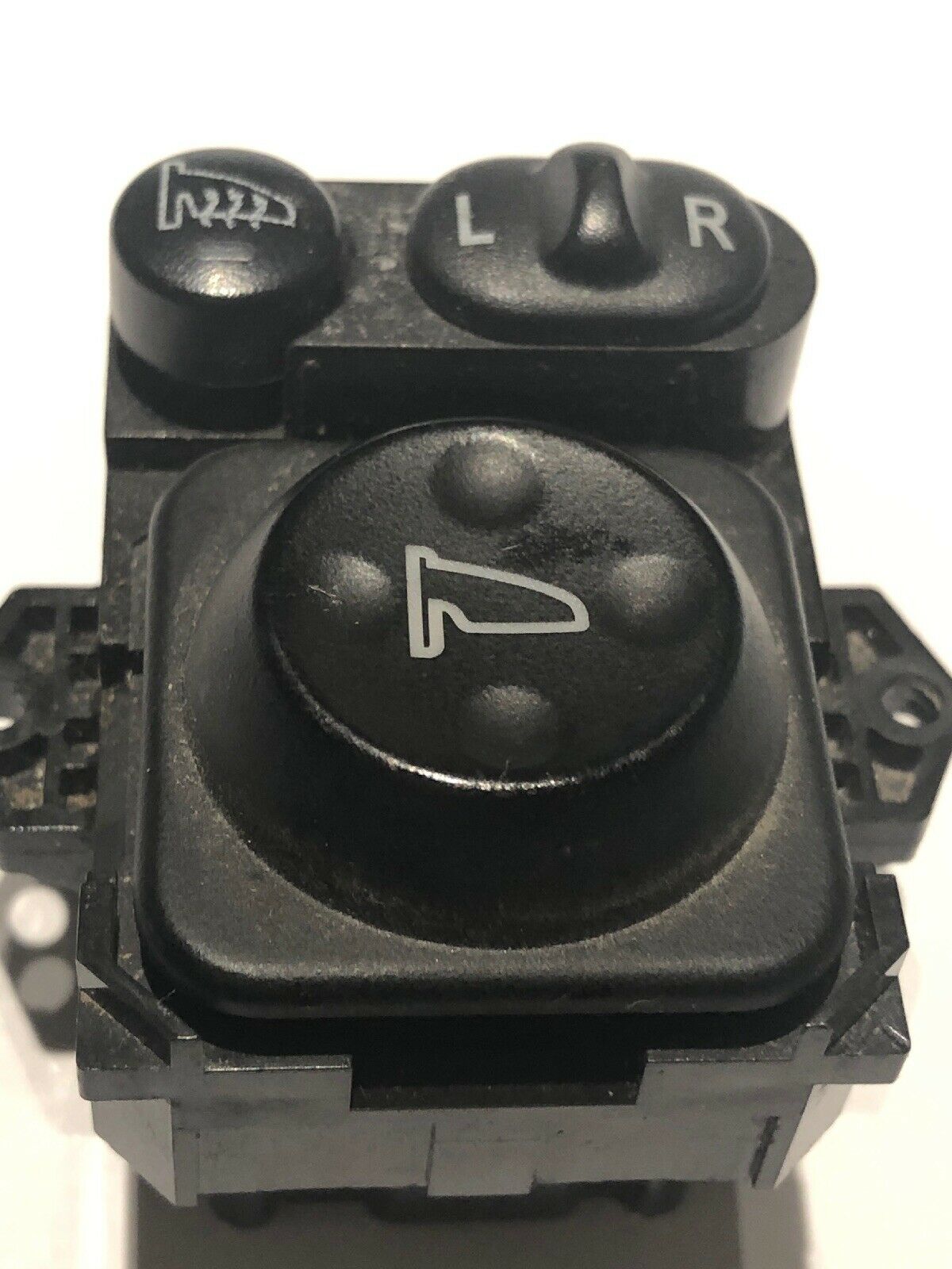 05 06 07 08 09 10 Odyssey OEM Heated Defrost Side Mirror Switch P/N SHJA210M1
