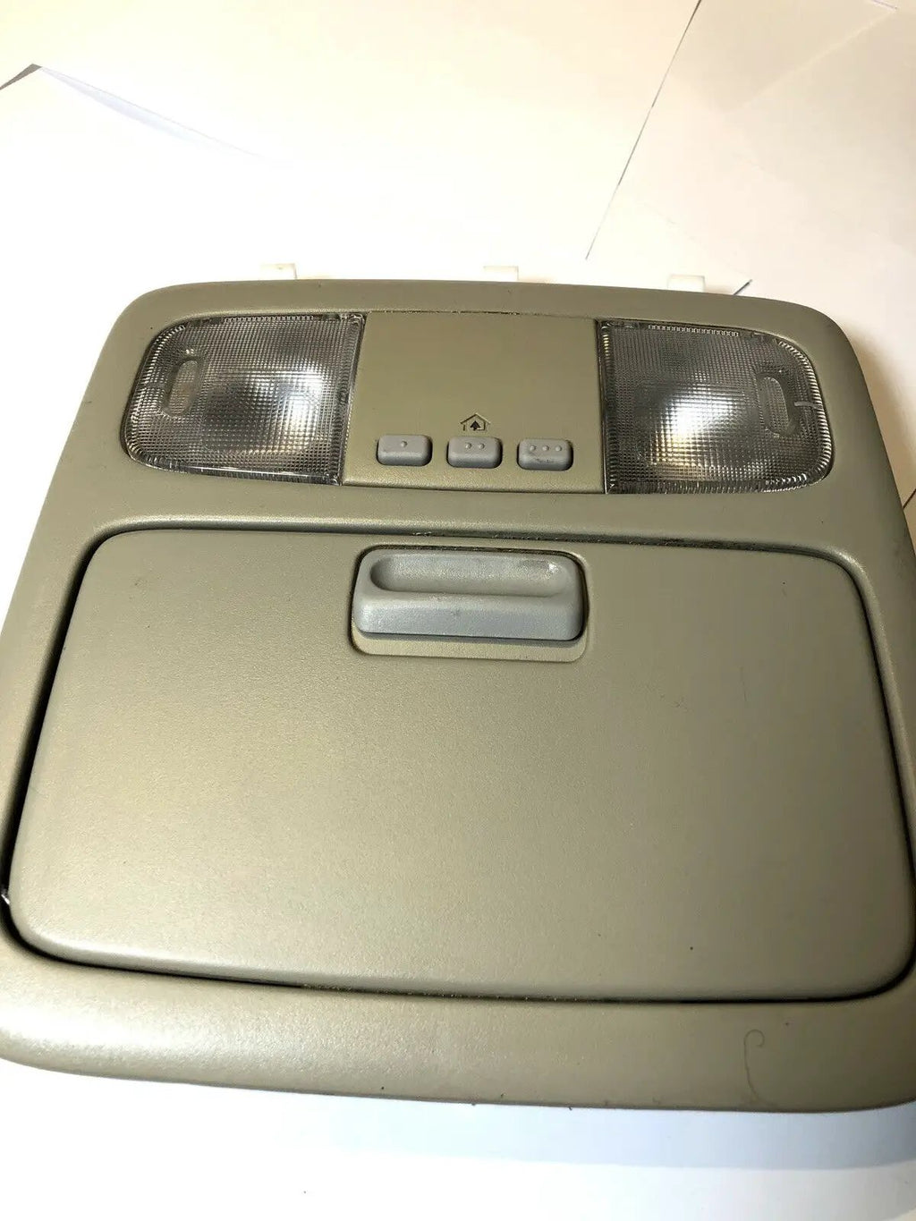 Toyota Camry 2002-2006 Dome Light Overhead storage map reading lamp Sunroof OEM. by Toyota