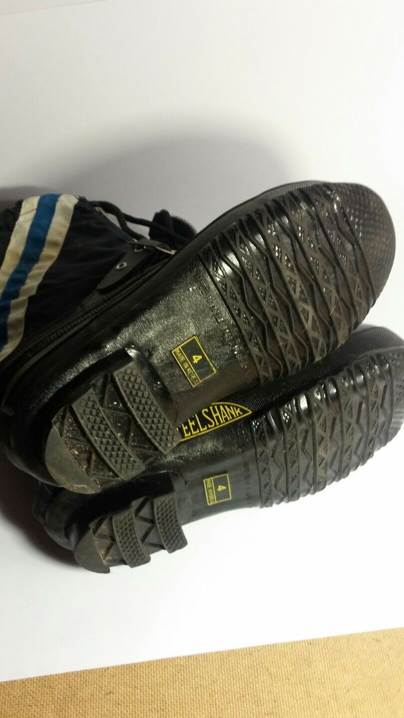 KIDS BLACK BOOT. SIZE 4. WITH STRIPE FROM KOREA. PLASTIC & CANVAS. NEW W/OUT TAG