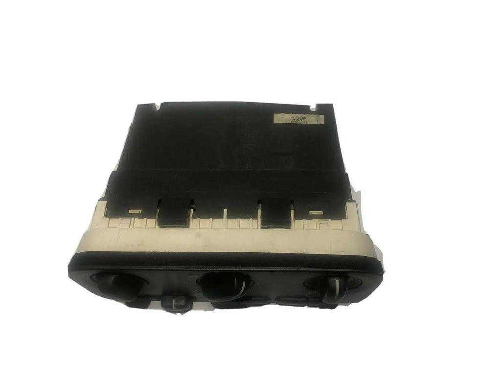 98-02 Volvo S70 AC Climate Control w/ Plugs 7923 OEM Used by Volvo
