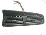 2006 VOLVO XC70 CENTER DASH VENTS W/ HAZARD LIGHT SWITCH