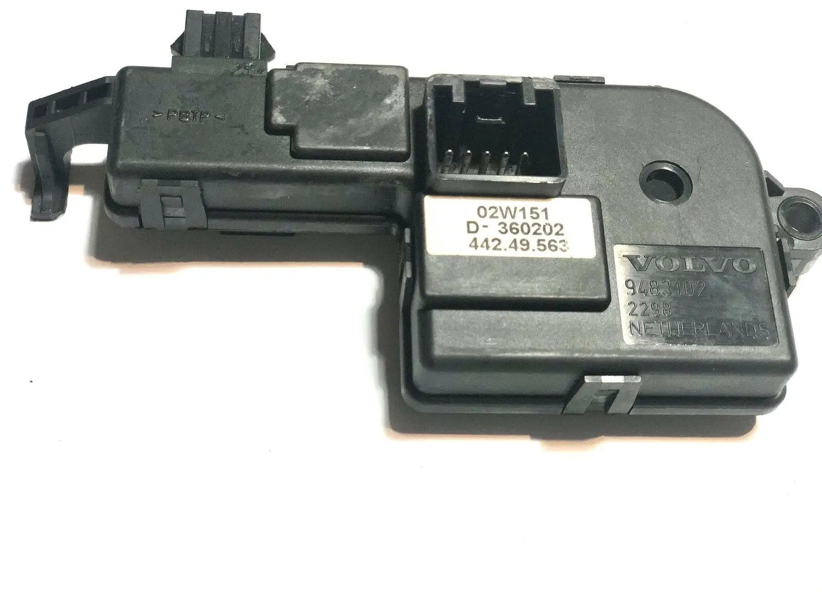 OEM Volvo S60 S80 V70 XC70 01-04 Sunroof Control Module 9483102 by Volvo