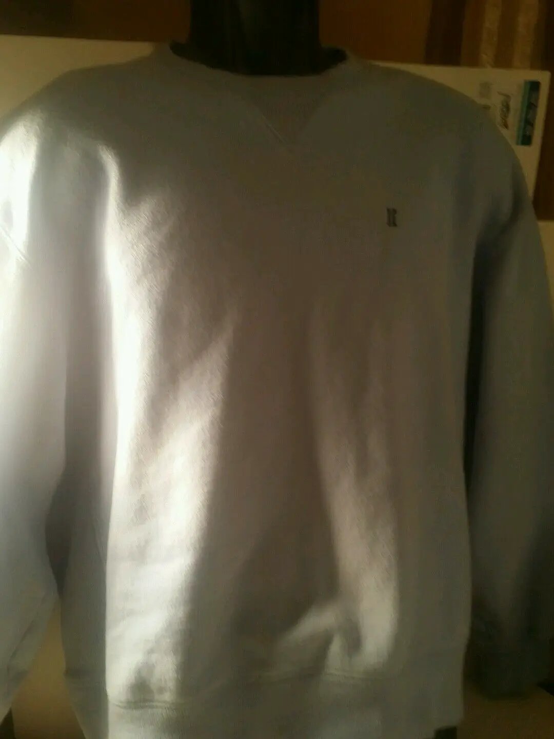 MEN'S IZOD large sky blue/LIGHT PURPLE sweatshirt, SZ. LARGE. 82%, 18% POLYESTER by IZOD