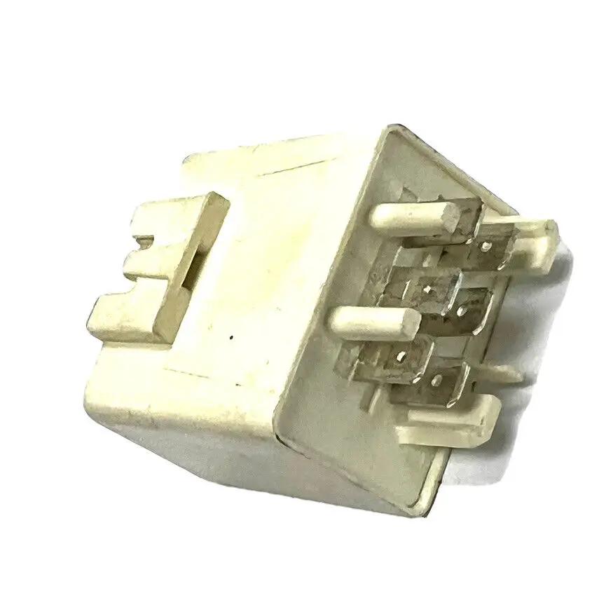 VOLVO 240 3523608 Fuel Pump Relay 898151 by Volvo