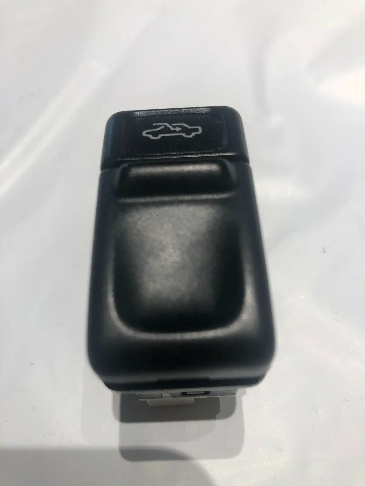 Volvo 850 Power Sunroof Window Sun Roof Control Switch Button 9128537 OEM by Volvo