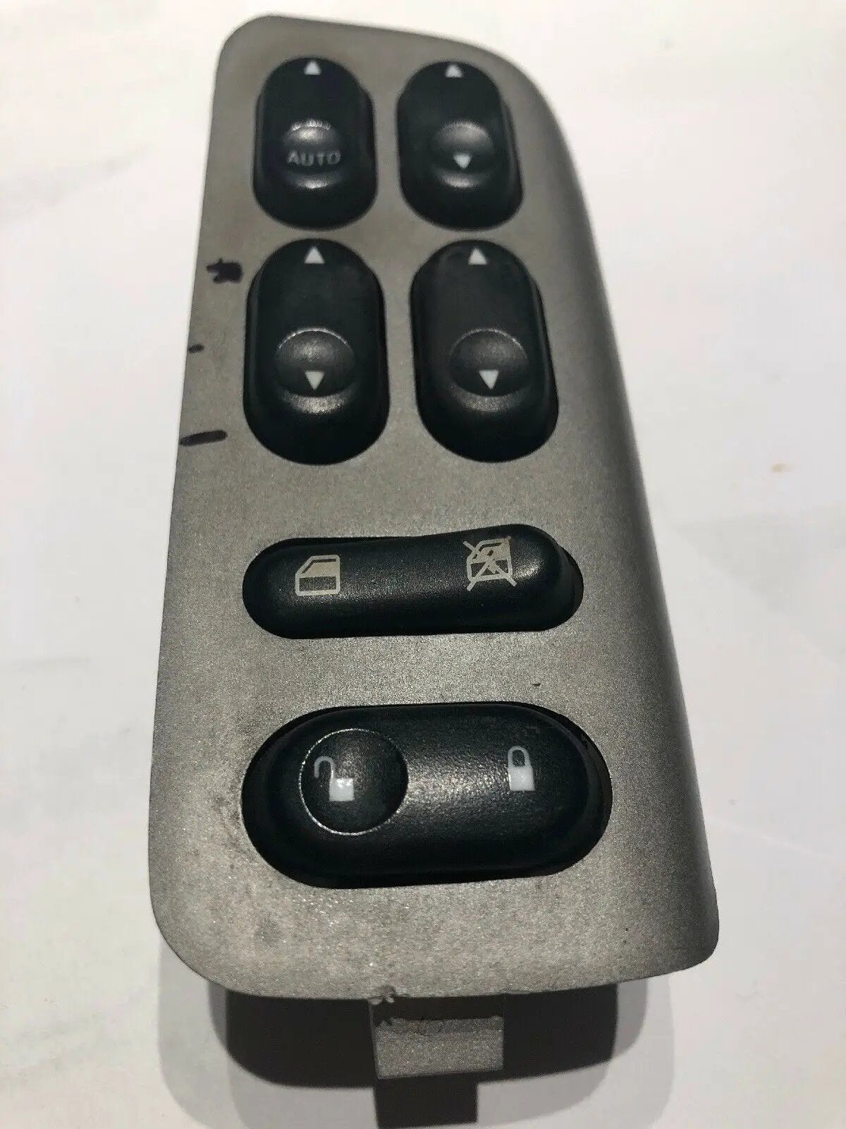 Driver Left Master Door Switch Front MAZDA TRIBUTE Fits 01 02 03 04 05 06 by DALEY1DEALS,LLC.