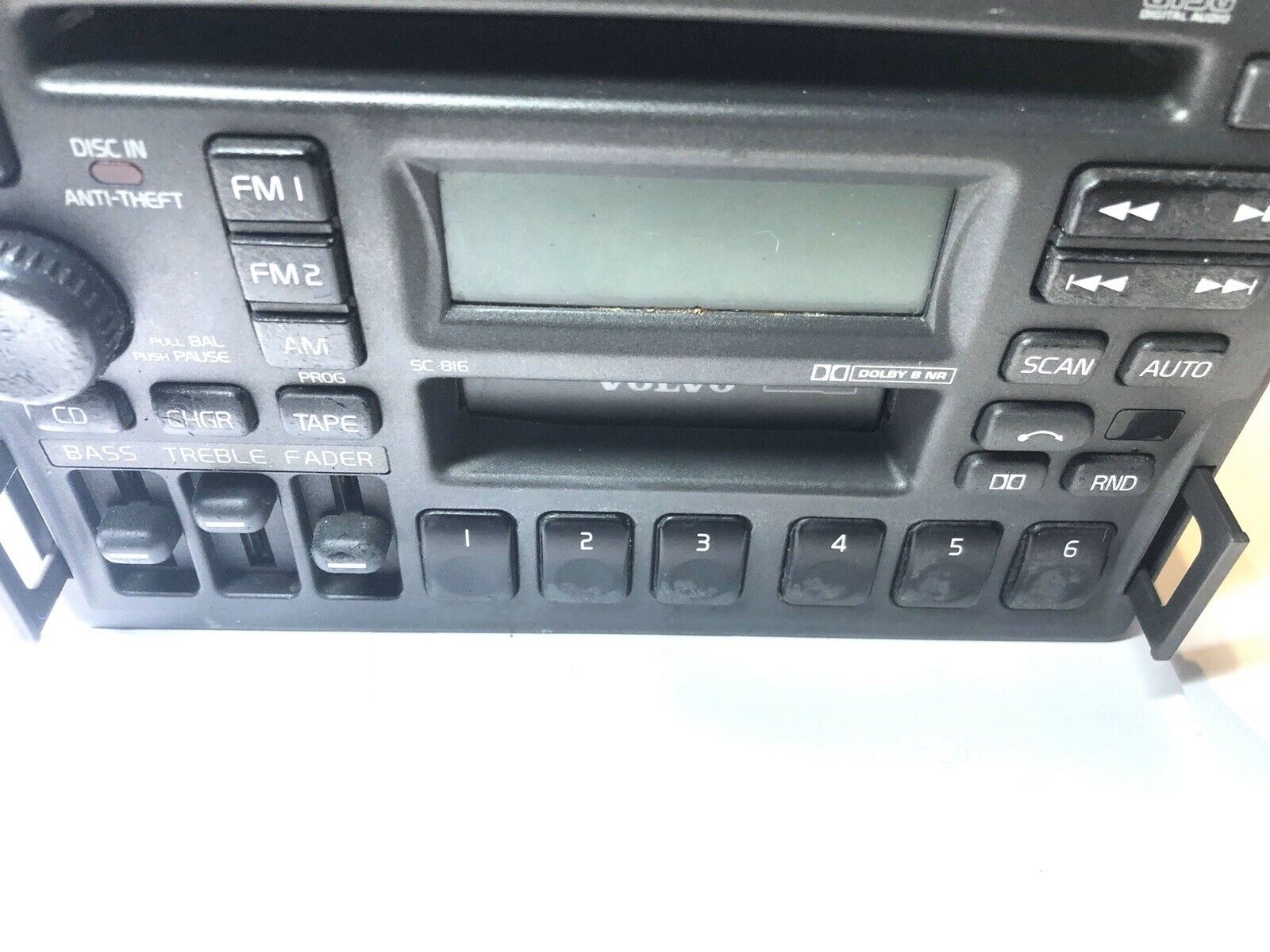 98-04 03 02 01 00 Volvo v70 s40 v40 oem cassette player radio stereo 3533741-1