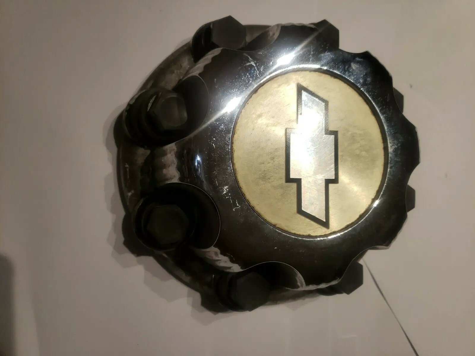 OEM Chevy 5079C 8 lug wheel center cap 2500 3500 4500 by GM