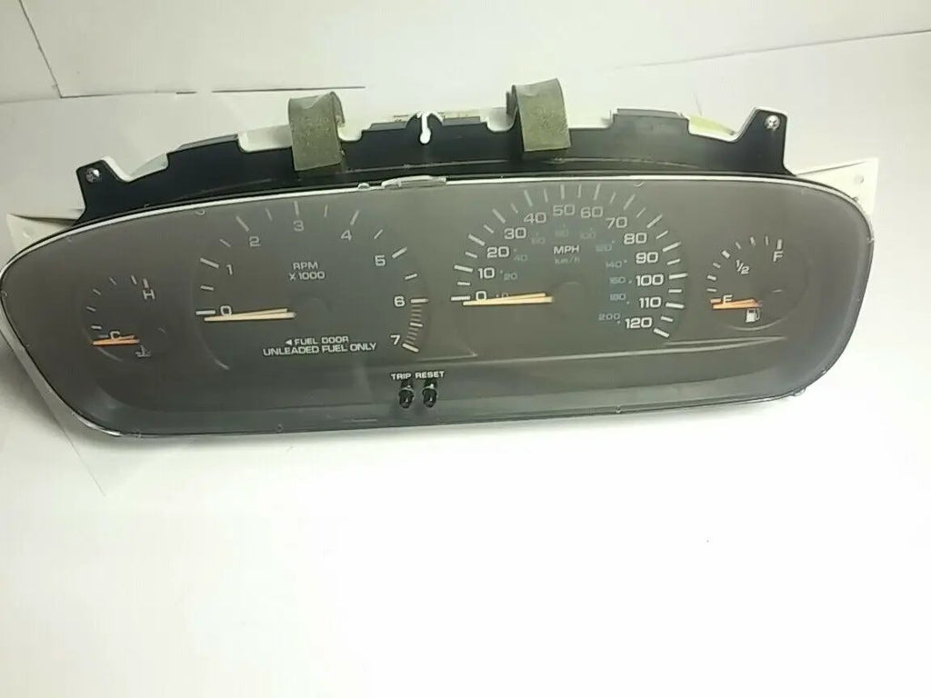 Like-new 1996-00 Chrysler Town Country instrumental gauge cluster speedometer OE by DALEY1DEALS,LLC.