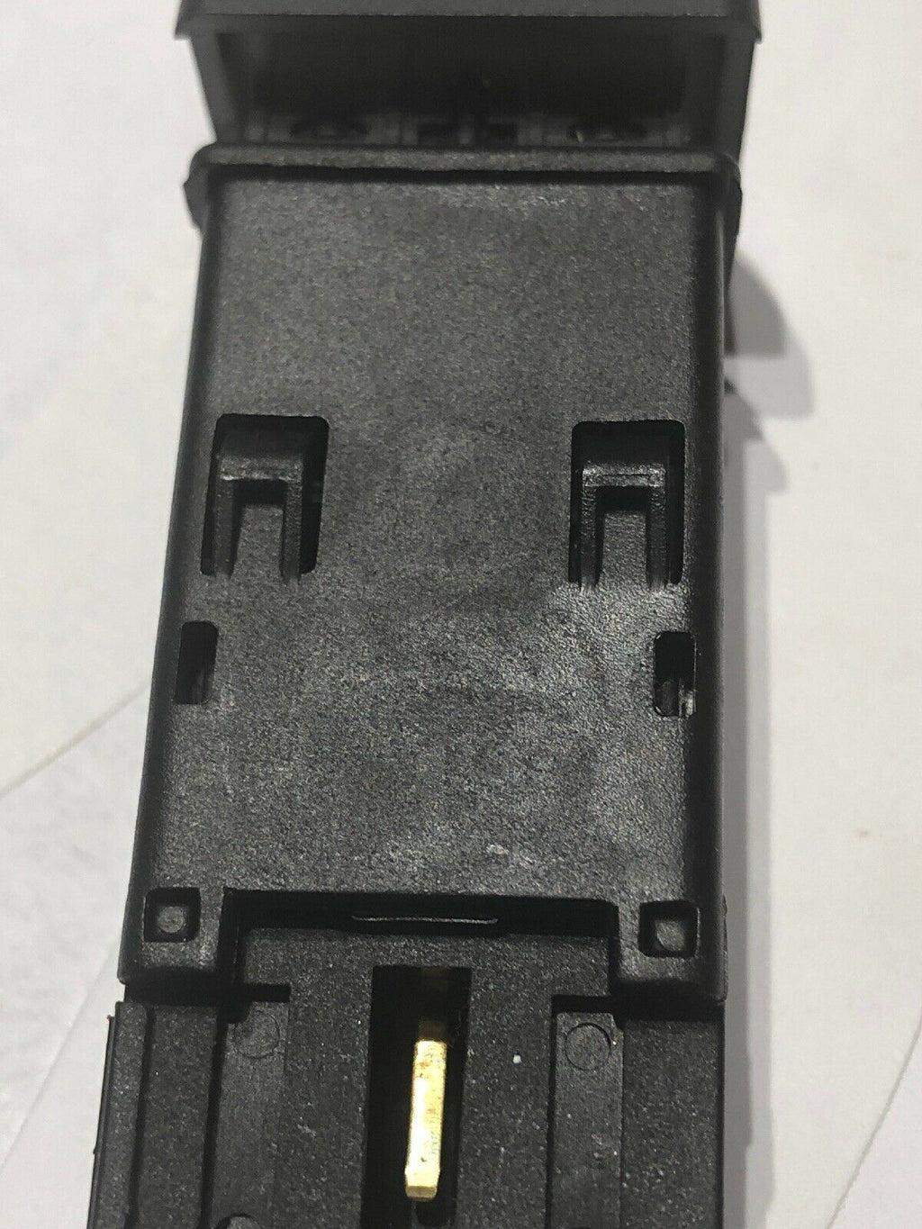 2012 - 2017 LAND RANGE ROVER EVOQUE REAR TRUNK OPEN RELEASE SWITCH BUTTON OEM